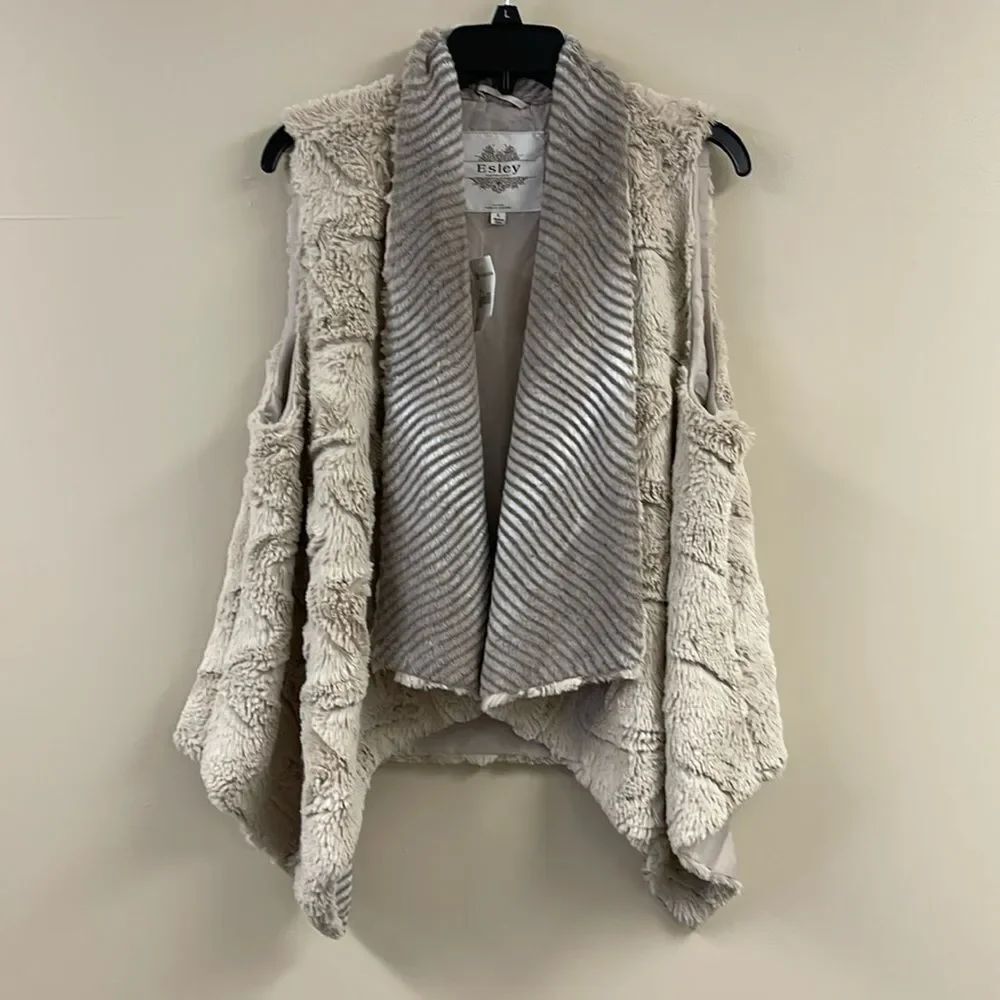 Esley Faux Fur Open Front Vest - Large - Tan - NWT